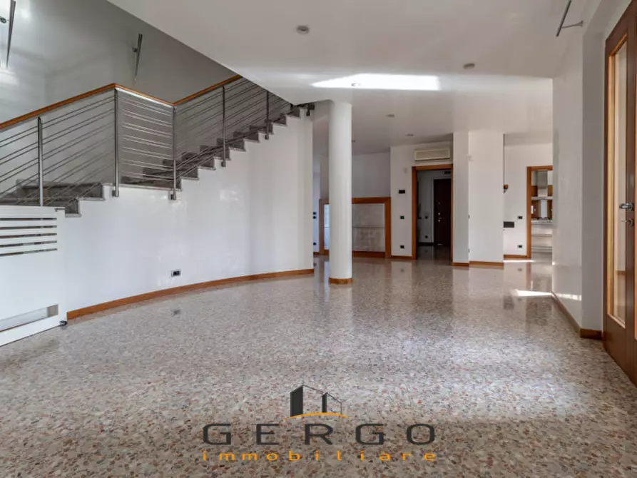 Immagine 16 di Villa in vendita  in Via Berretta a Montebelluna