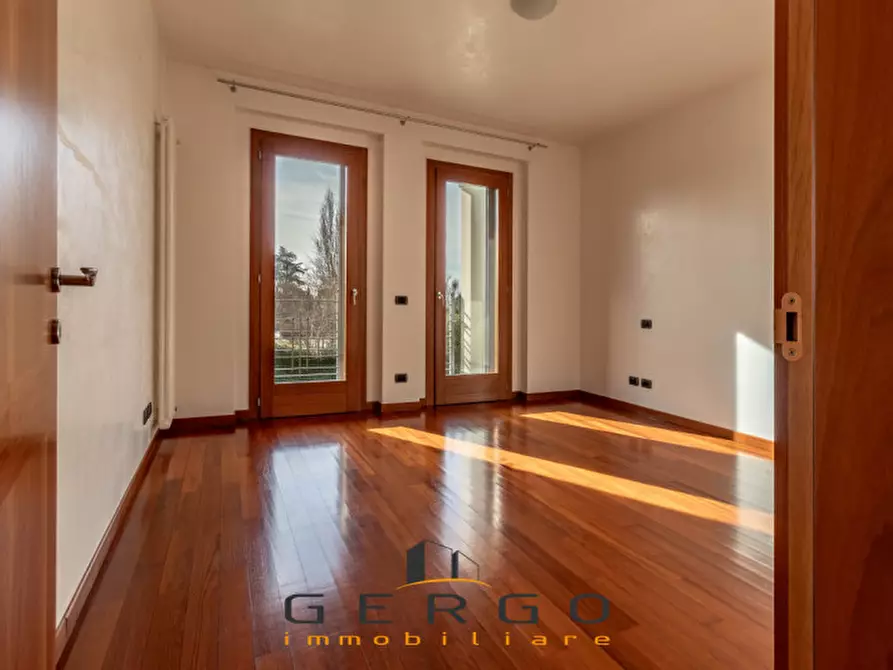 Immagine 30 di Villa in vendita  in Via Berretta a Montebelluna