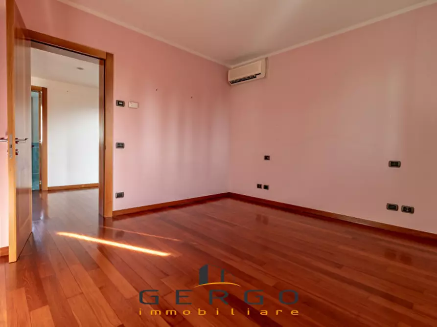 Immagine 37 di Villa in vendita  in Via Berretta a Montebelluna