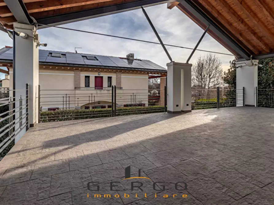 Immagine 43 di Villa in vendita  in Via Berretta a Montebelluna