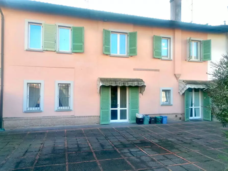 Immagine 3 di Villa in vendita  in via san rocco a Rovato