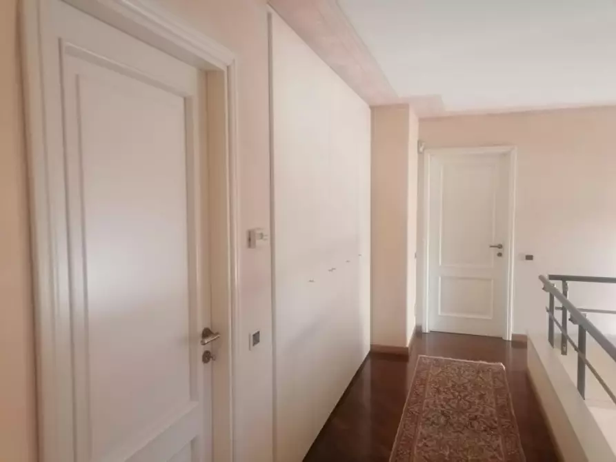 Immagine 27 di Villa in vendita  in via san rocco a Rovato