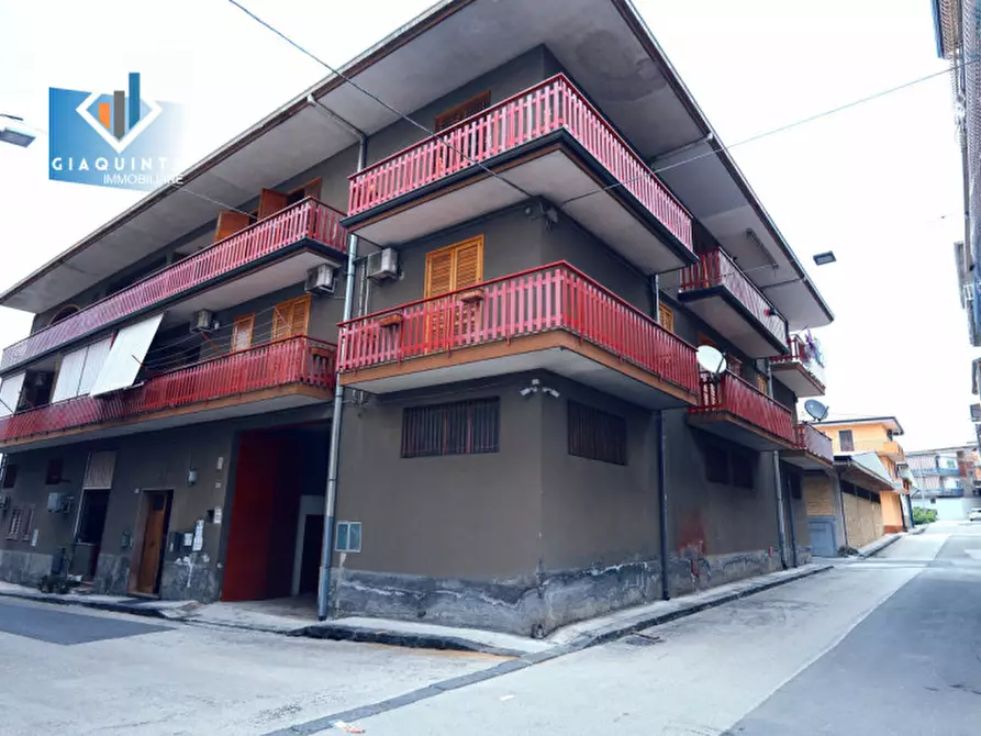 Immagine 1 di Appartamento in vendita  in Via Teocrito n.34 a Palagonia