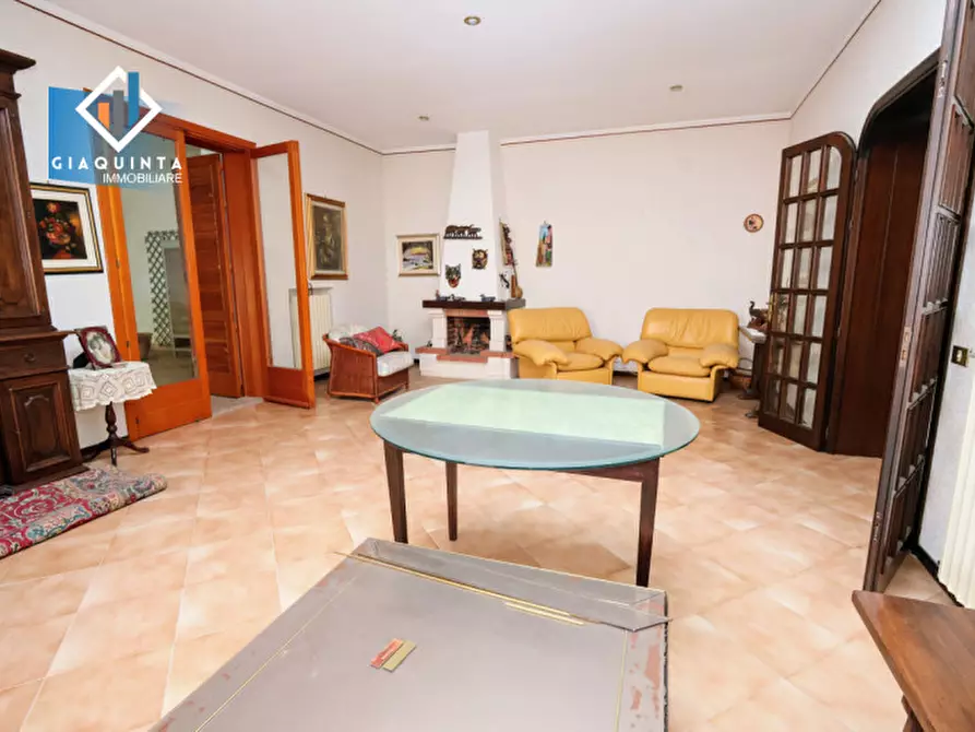 Immagine 2 di Appartamento in vendita  in Via Teocrito n.34 a Palagonia