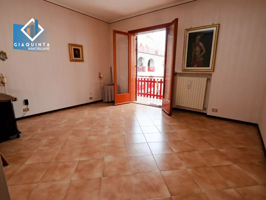 Immagine 3 di Appartamento in vendita  in Via Teocrito n.34 a Palagonia