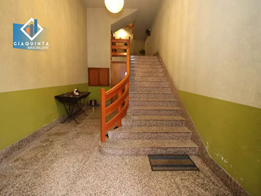 Immagine 20 di Appartamento in vendita  in Via Teocrito n.34 a Palagonia