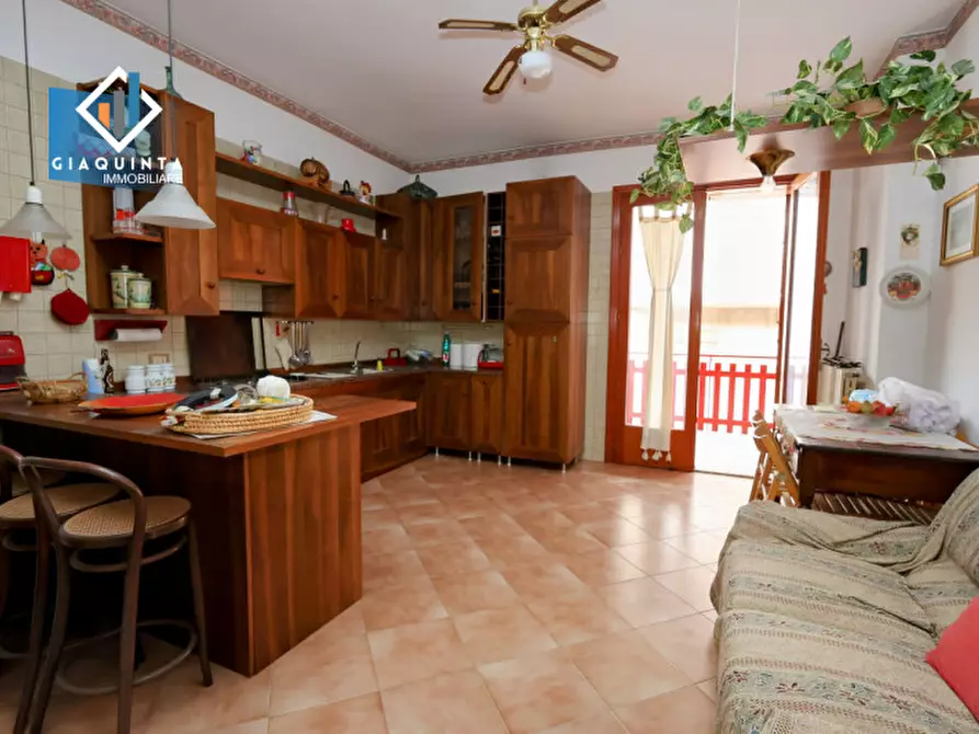 Immagine 21 di Appartamento in vendita  in Via Teocrito n.34 a Palagonia