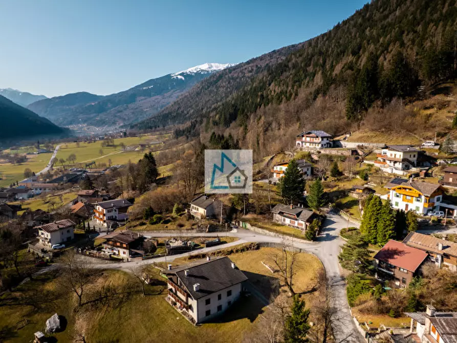 Immagine 2 di Villa in vendita  in Borzago a Spiazzo