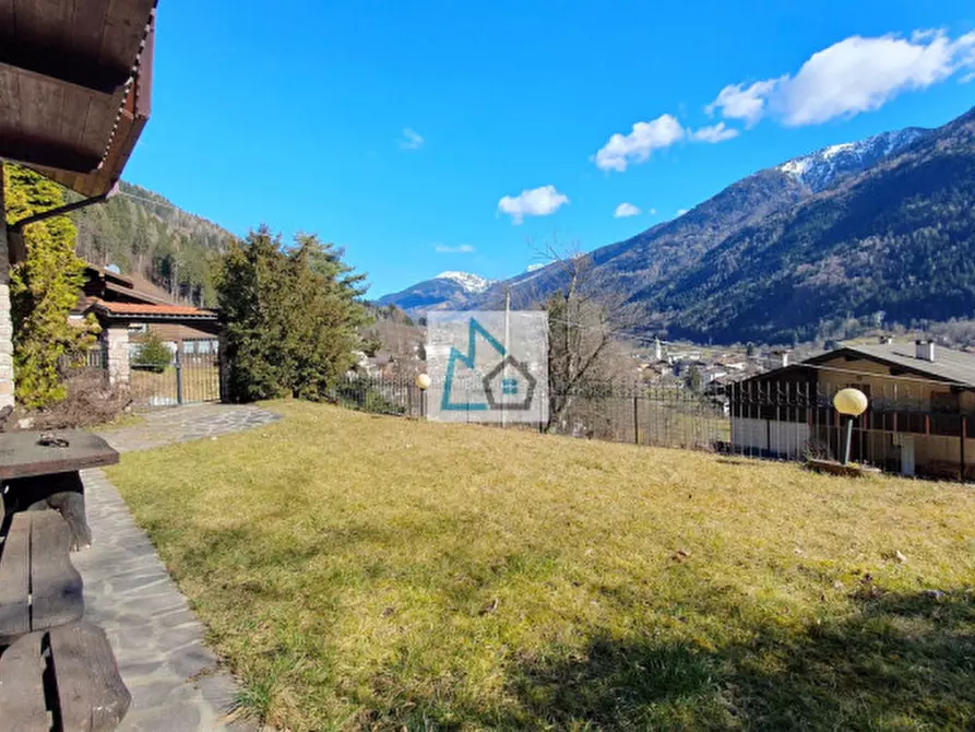 Immagine 4 di Villa in vendita  in Borzago a Spiazzo