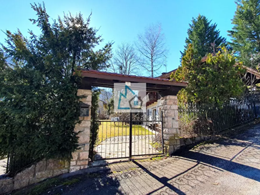 Immagine 6 di Villa in vendita  in Borzago a Spiazzo