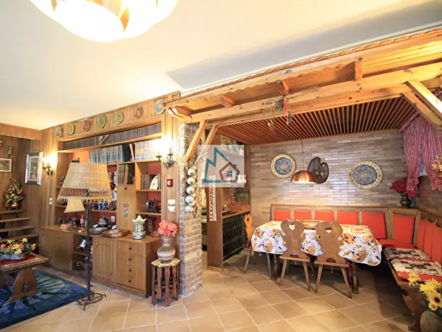 Immagine 7 di Villa in vendita  in Borzago a Spiazzo