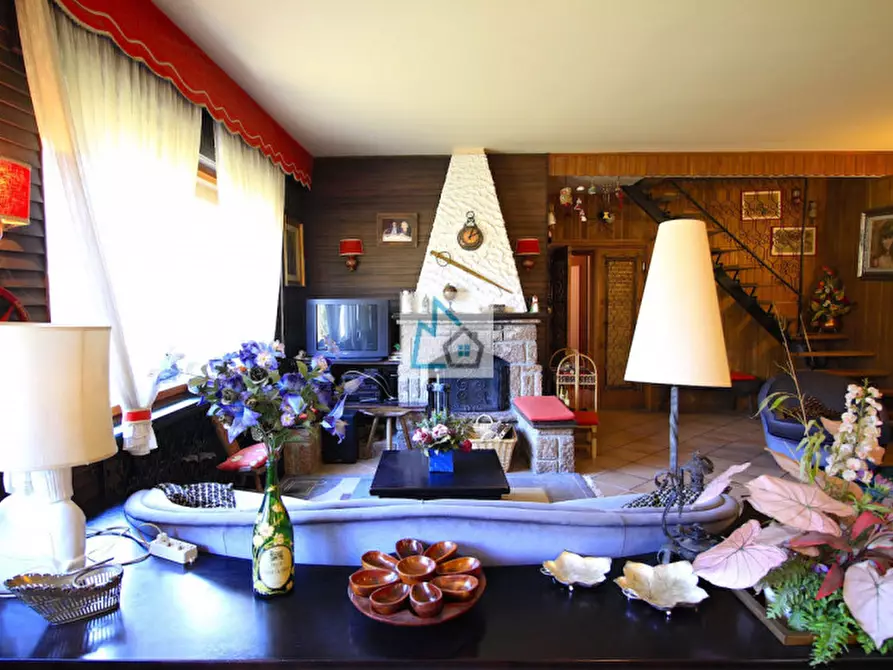 Immagine 8 di Villa in vendita  in Borzago a Spiazzo