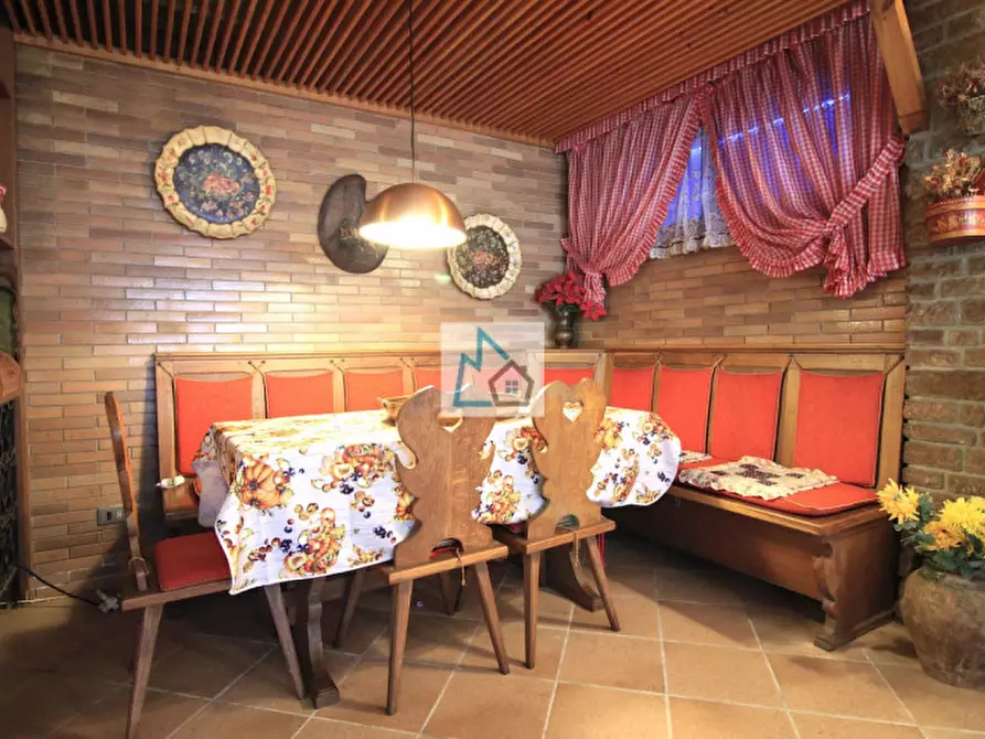 Immagine 15 di Villa in vendita  in Borzago a Spiazzo