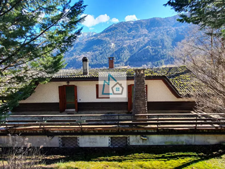 Immagine 22 di Villa in vendita  in Borzago a Spiazzo