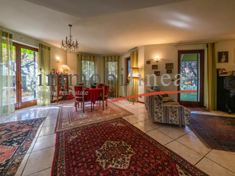 Immagine 3 di Villa in vendita  a Cavaion Veronese