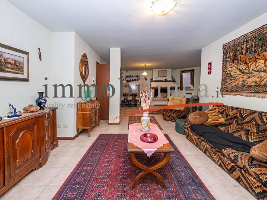 Immagine 8 di Villa in vendita  a Cavaion Veronese