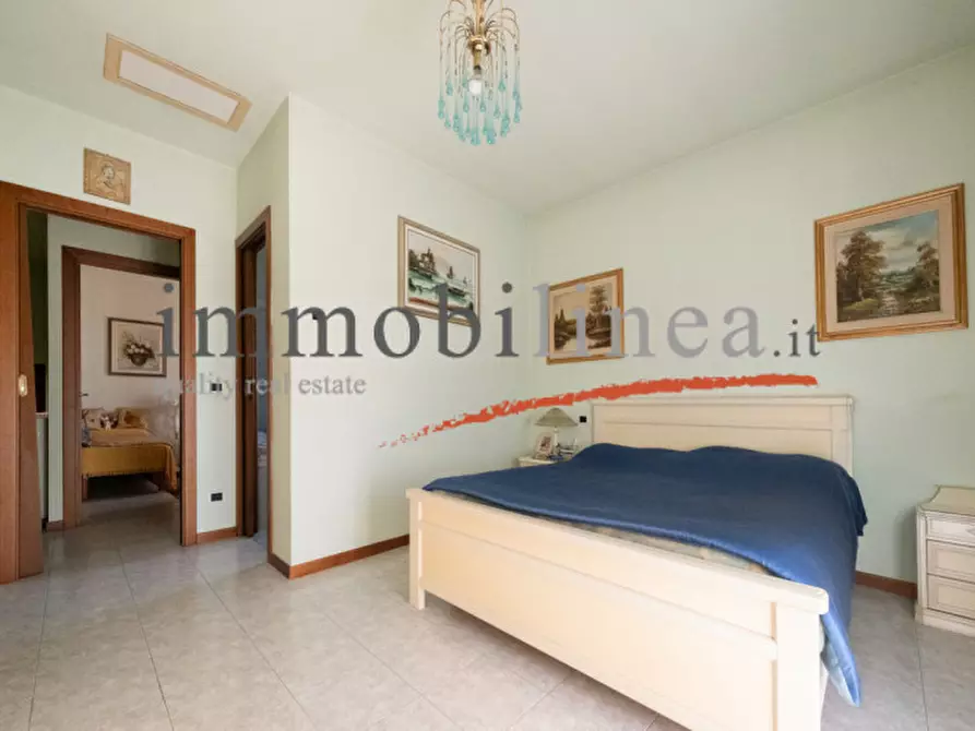 Immagine 18 di Villa in vendita  a Cavaion Veronese