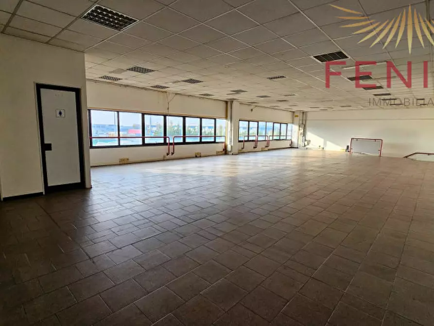 Immagine 13 di Negozio in affitto  in VIA ENRICO FERMI a Asolo