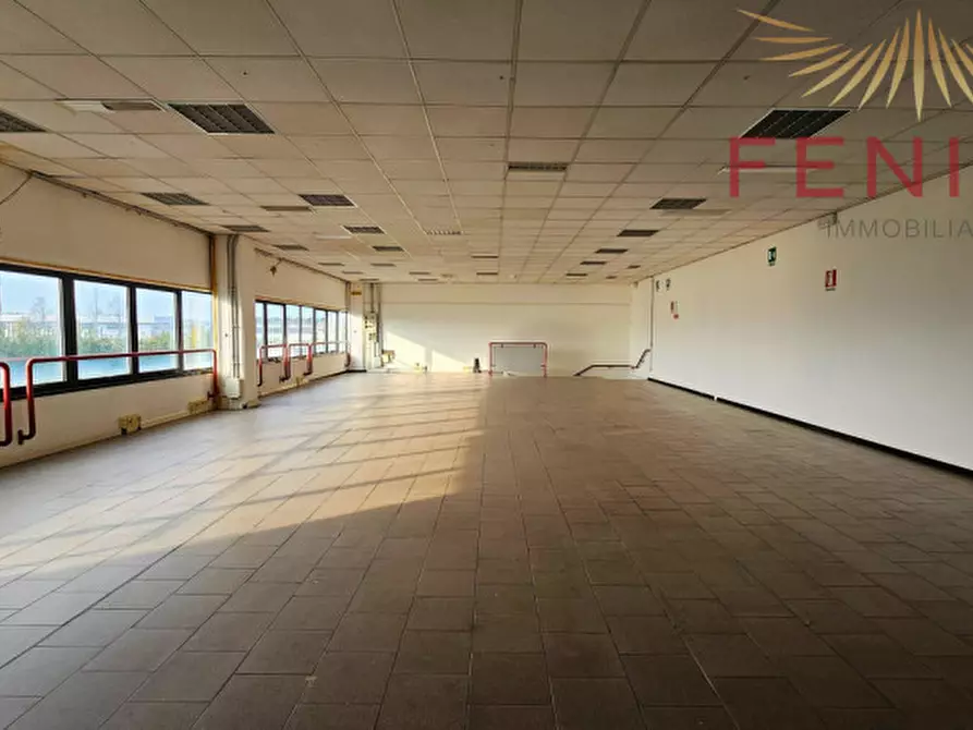 Immagine 14 di Negozio in affitto  in VIA ENRICO FERMI a Asolo