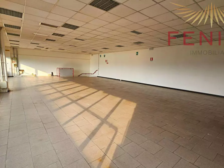 Immagine 15 di Negozio in affitto  in VIA ENRICO FERMI a Asolo