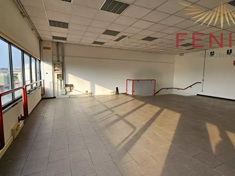 Immagine 25 di Negozio in affitto  in VIA ENRICO FERMI a Asolo