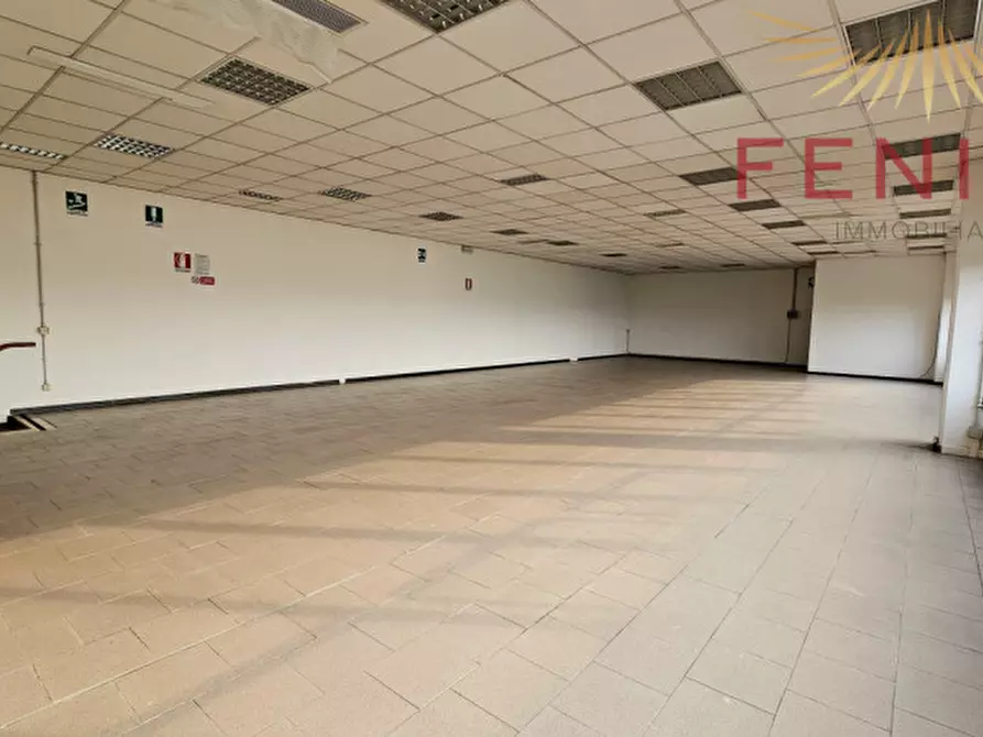 Immagine 26 di Negozio in affitto  in VIA ENRICO FERMI a Asolo