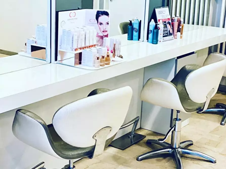 Immagine 1 di Attività commerciale in vendita  in via carducci a Castenedolo