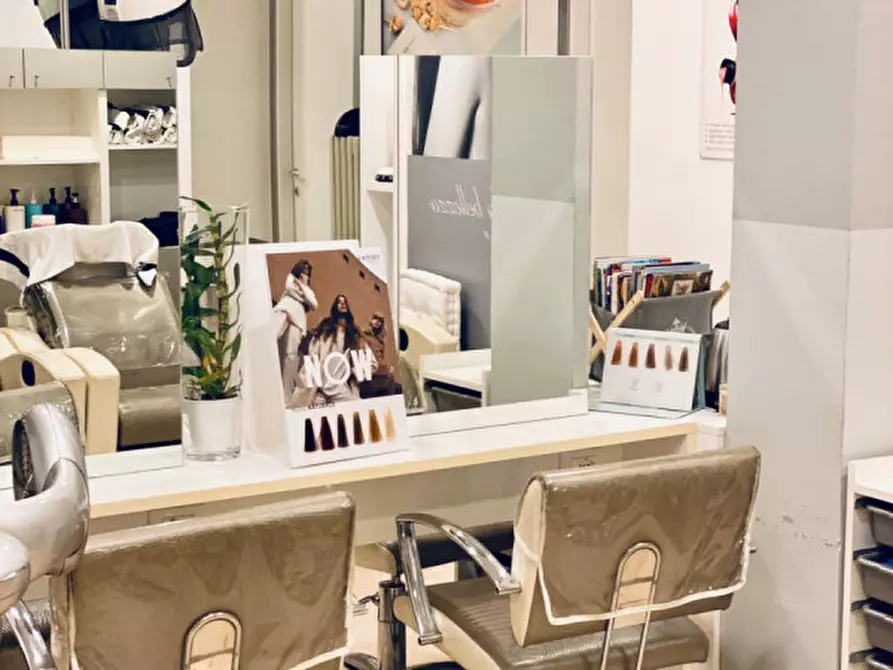 Immagine 7 di Attività commerciale in vendita  in via carducci a Castenedolo