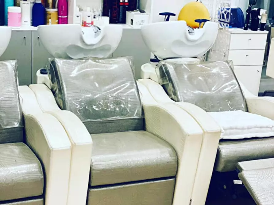 Immagine 15 di Attività commerciale in vendita  in via carducci a Castenedolo