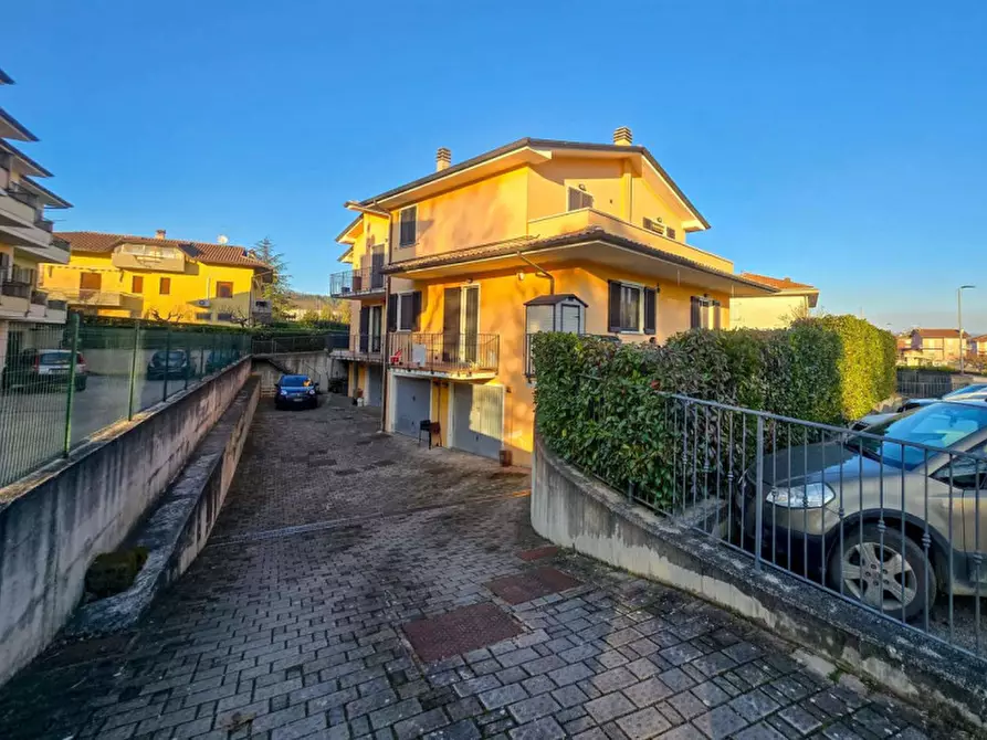 Immagine 21 di Appartamento in vendita  in via Toscanini a Belforte All'isauro