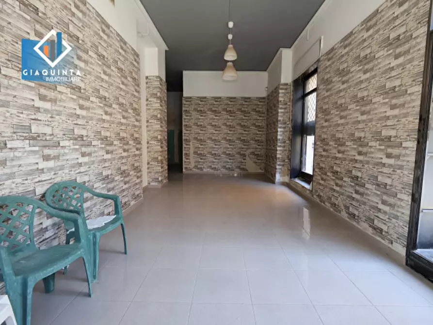 Immagine 4 di Negozio in vendita  in via Vittorio Emanuele n.16 a Palagonia