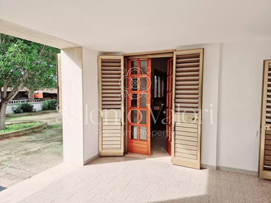 Immagine 3 di Villa in vendita  in Via Provinciale Tuglie 13 a Parabita