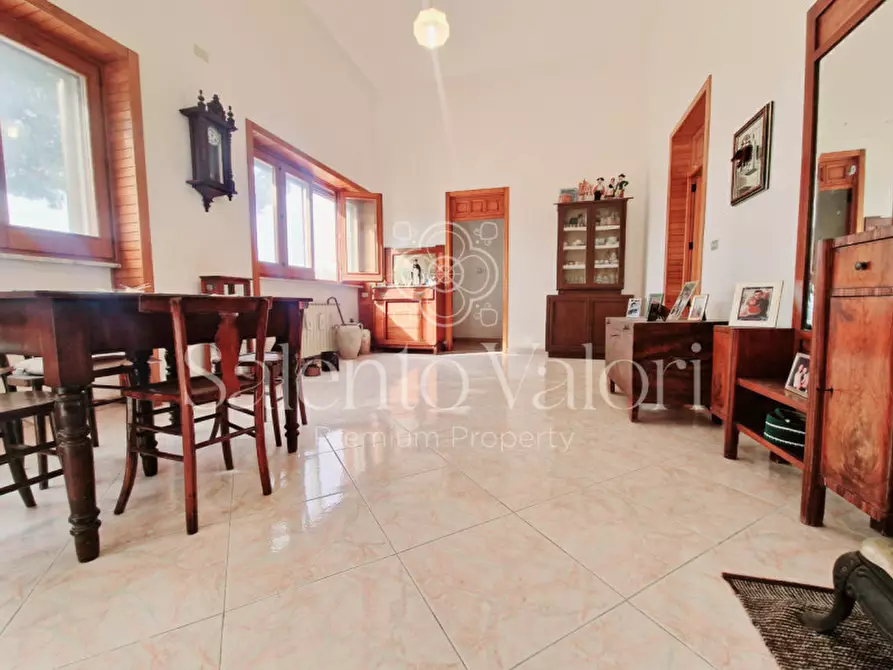 Immagine 9 di Villa in vendita  in Via Provinciale Tuglie 13 a Parabita