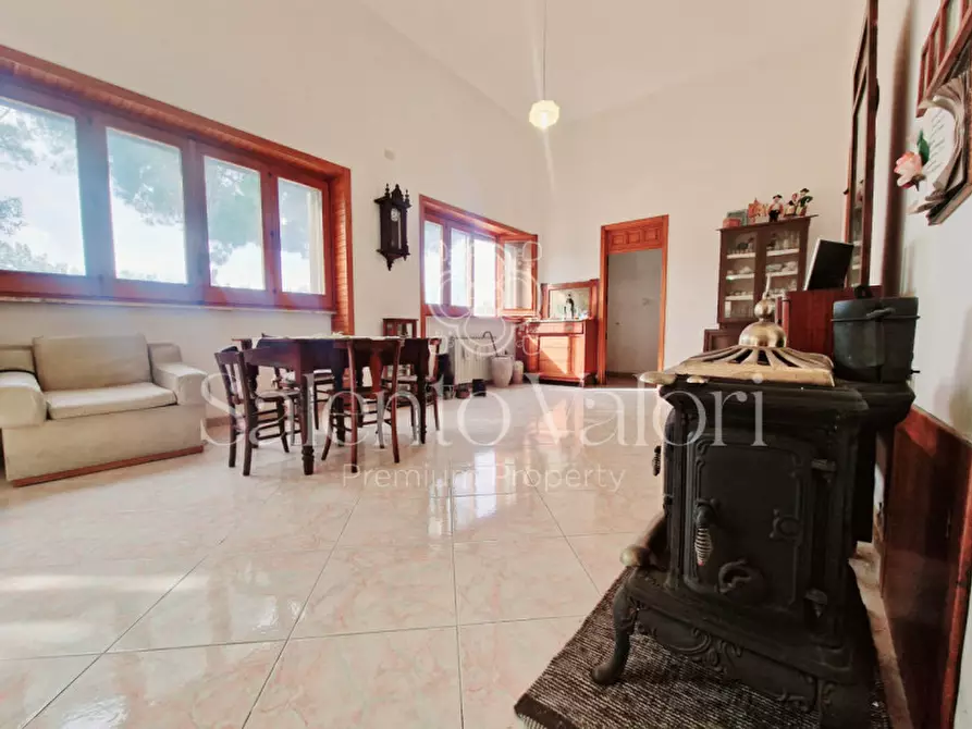 Immagine 10 di Villa in vendita  in Via Provinciale Tuglie 13 a Parabita