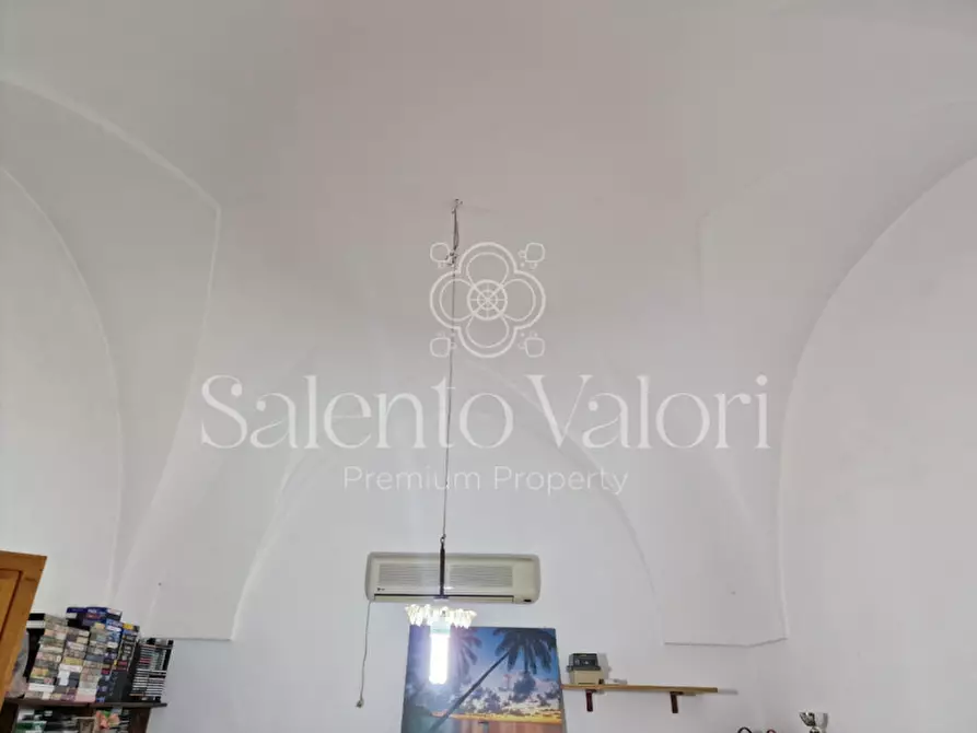 Immagine 29 di Villa in vendita  in Via Provinciale Tuglie 13 a Parabita