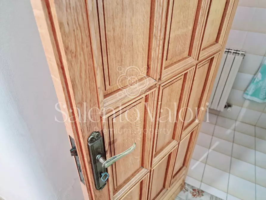 Immagine 30 di Villa in vendita  in Via Provinciale Tuglie 13 a Parabita