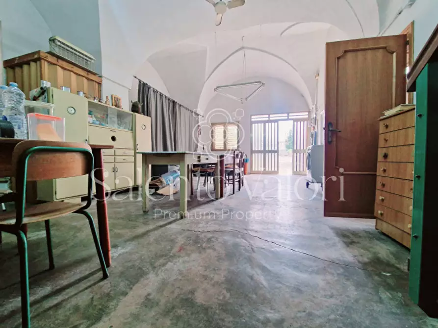 Immagine 36 di Villa in vendita  in Via Provinciale Tuglie 13 a Parabita