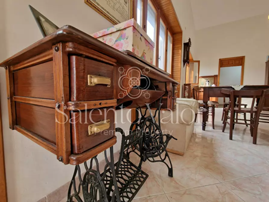 Immagine 43 di Villa in vendita  in Via Provinciale Tuglie 13 a Parabita