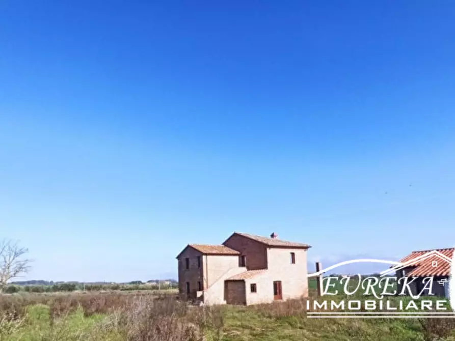 Immagine 10 di Rustico / casale in vendita  a Castiglione Del Lago