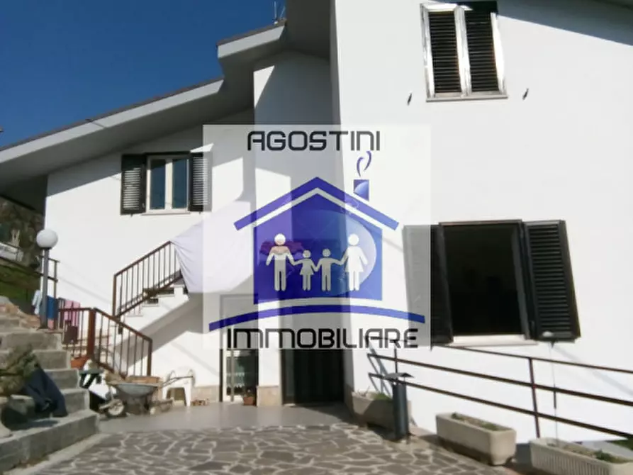 Immagine 1 di Casa indipendente in vendita  a Civitella Del Tronto