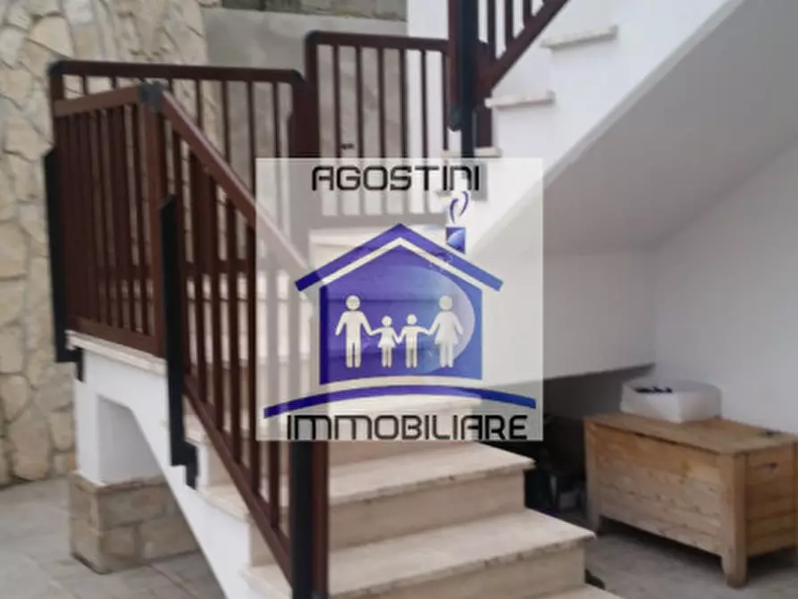 Immagine 2 di Casa indipendente in vendita  a Civitella Del Tronto