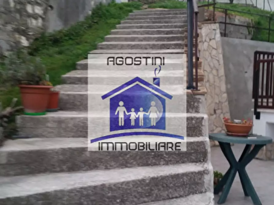 Immagine 7 di Casa indipendente in vendita  a Civitella Del Tronto