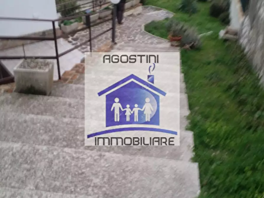 Immagine 10 di Casa indipendente in vendita  a Civitella Del Tronto