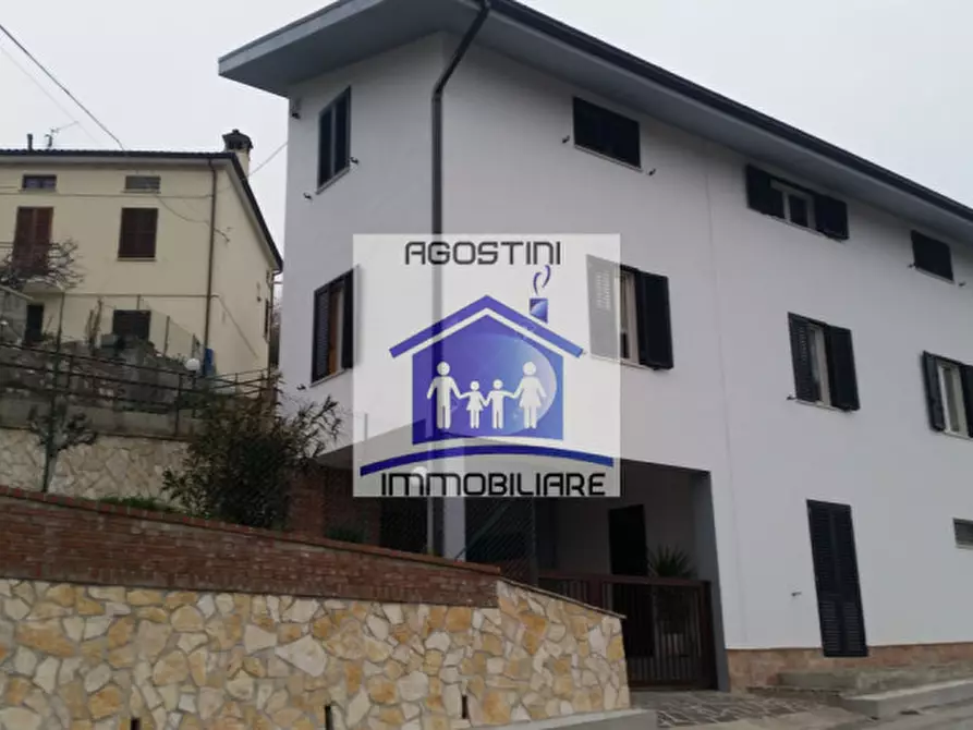 Immagine 12 di Casa indipendente in vendita  a Civitella Del Tronto