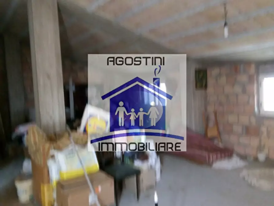 Immagine 17 di Casa indipendente in vendita  a Civitella Del Tronto