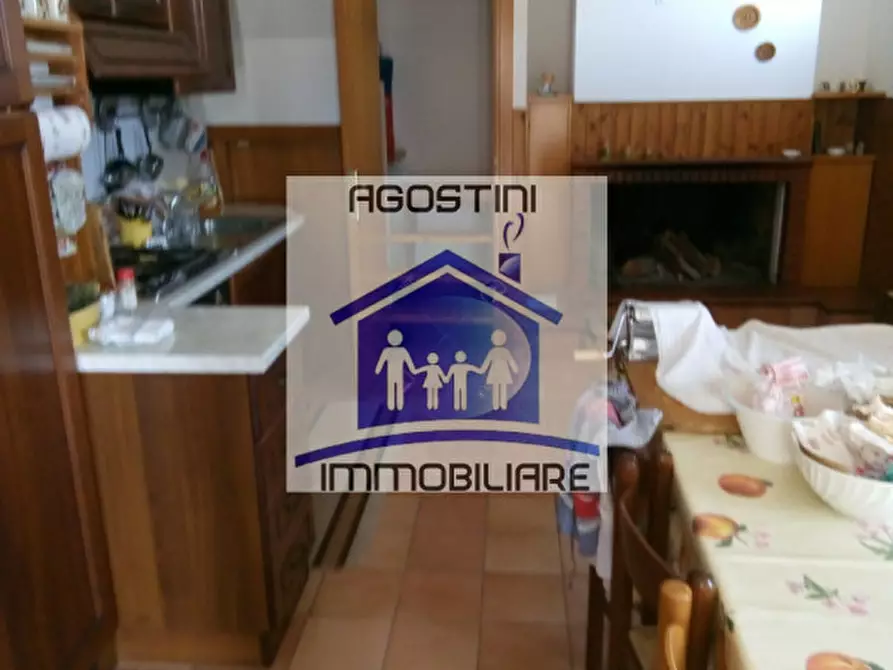 Immagine 18 di Casa indipendente in vendita  a Civitella Del Tronto
