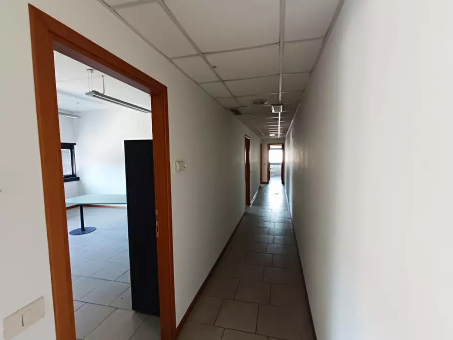 Immagine 4 di Ufficio in vendita  in via 1 maggio a Ancona