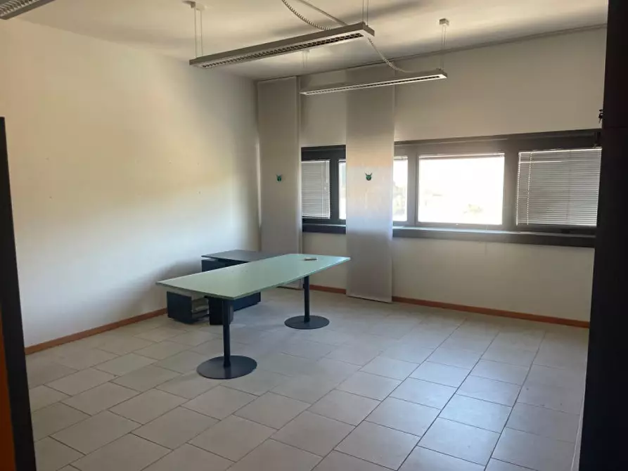 Immagine 5 di Ufficio in vendita  in via 1 maggio a Ancona