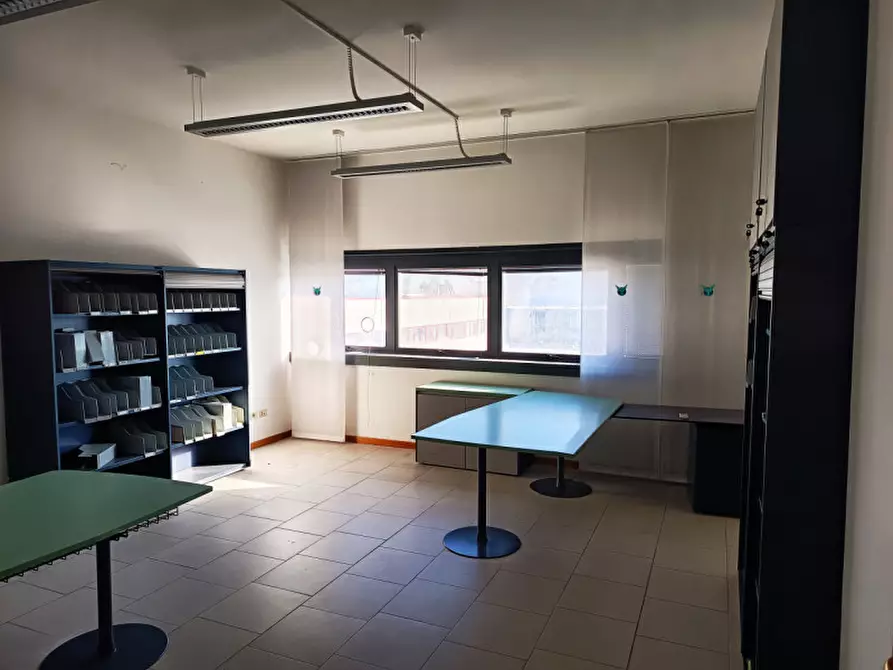 Immagine 10 di Ufficio in vendita  in via 1 maggio a Ancona