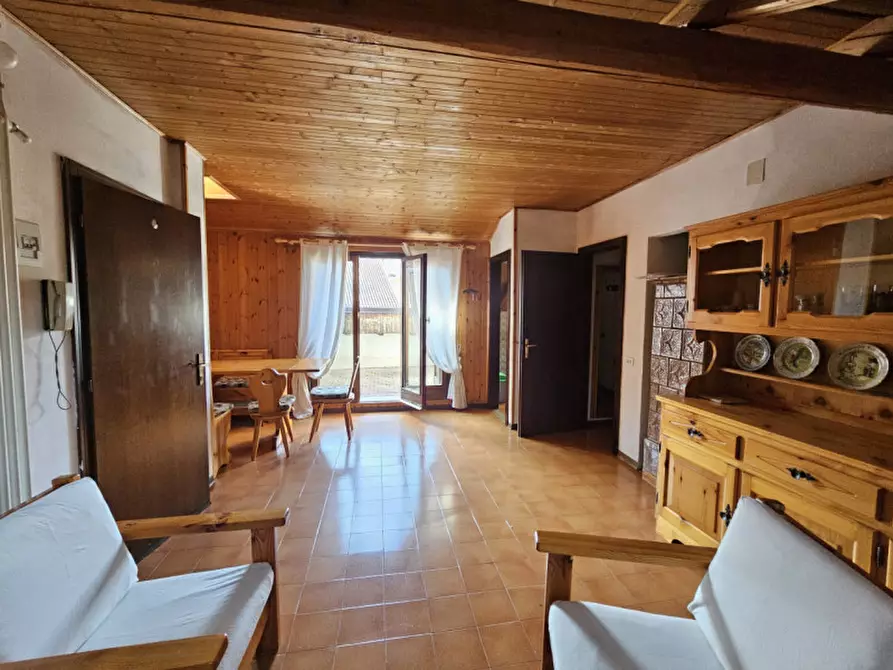 Immagine 3 di Appartamento in vendita  in Via Acquaseri, n.30 a Dimaro Folgarida